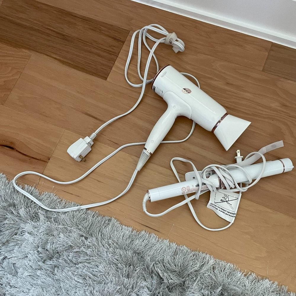 T3 Blowdryer (blow dryer) and Curling Iron